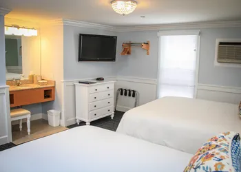 Island House Hotel hotel thumbnail 7