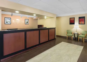 Baymont by Wyndham Orangeburg North hotel thumbnail 2