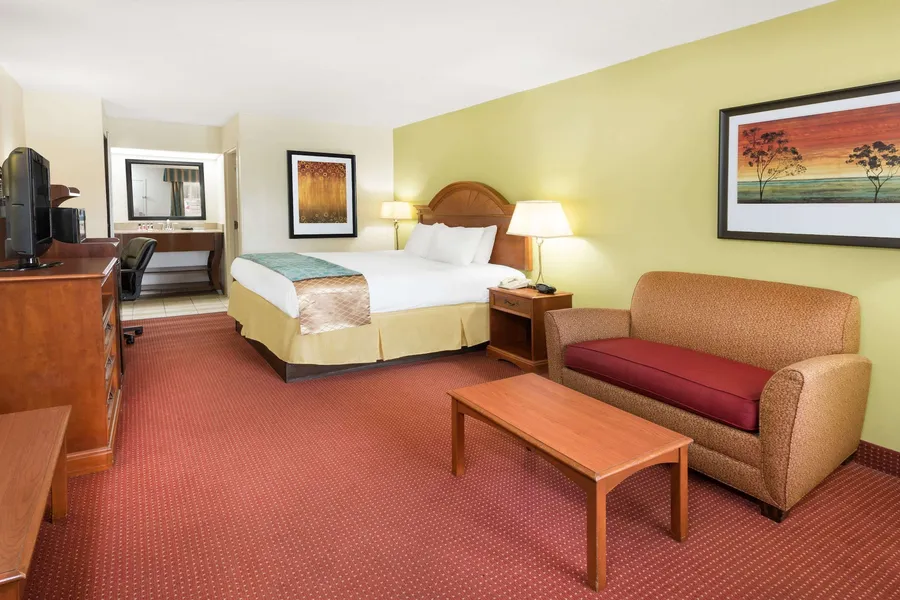 Baymont by Wyndham Orangeburg North hotel detail image 6