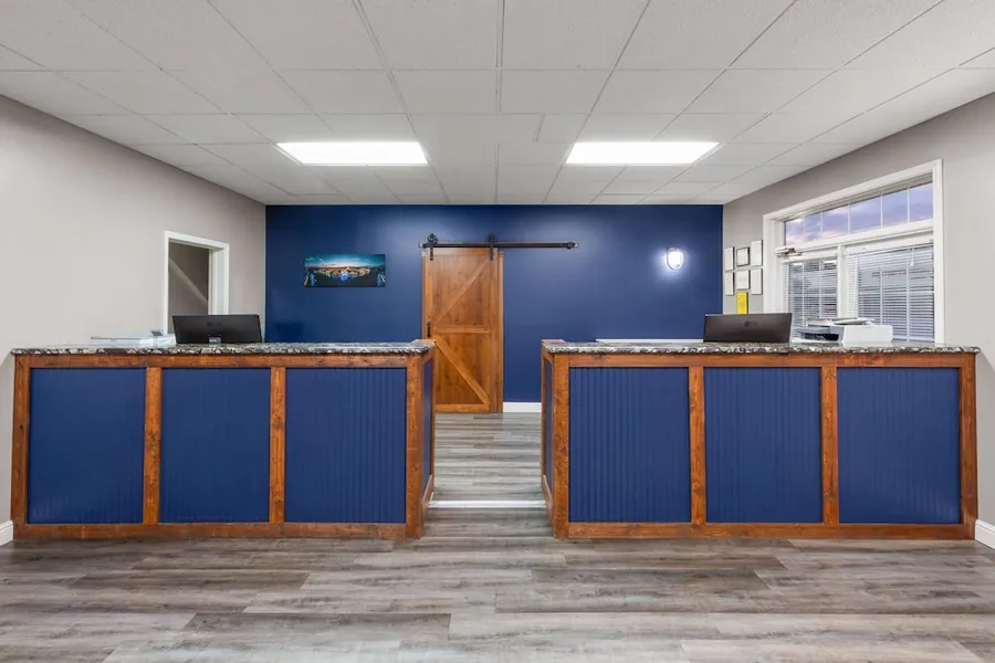 Angel Inn Near IMAX, a Travelodge by Wyndham hotel detail image 2