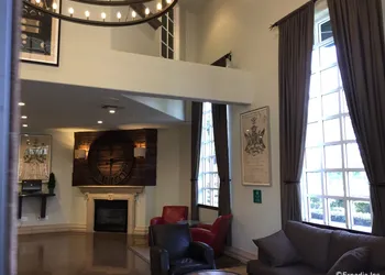 Anaheim Camelot Inn & Suites hotel thumbnail 4