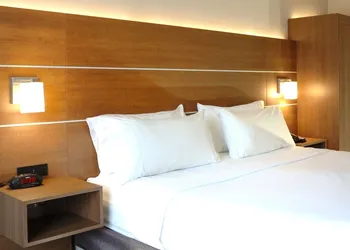 Holiday Inn Express Hotel & Suites Goshen by IHG hotel thumbnail 8