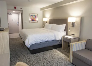 Holiday Inn Knoxville N - Merchant Drive by IHG hotel thumbnail 3