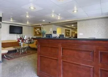 Travelodge by Wyndham Parsippany hotel thumbnail 2