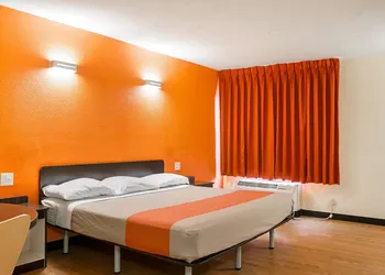 Motel 6 New Orleans, LA - Near Downtown hotel thumbnail 7