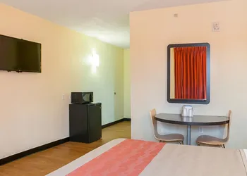 Motel 6 New Orleans, LA - Near Downtown hotel thumbnail 8