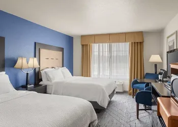 Holiday Inn Express & Suites New Buffalo by IHG hotel thumbnail 6