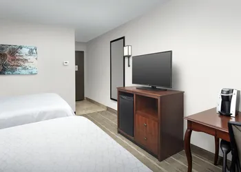 Holiday Inn Express Boston North-Woburn by IHG hotel thumbnail 8