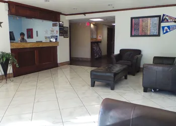 Baymont by Wyndham Arlington At Six Flags Dr hotel thumbnail 2