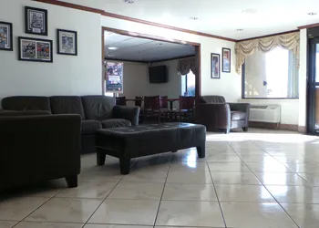 Baymont by Wyndham Arlington At Six Flags Dr hotel thumbnail 5
