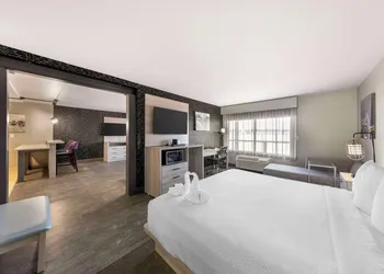 Aiden by Best Western South Reno hotel thumbnail 8