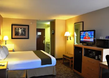 SureStay Plus Hotel by Best Western Roanoke Rapids I-95 hotel thumbnail 5