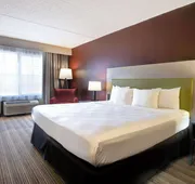 Comfort Inn & Suites St. Paul Northeast hotel detail image 7