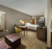 Hampton Inn & Suites San Antonio Northwest/Medical Center hotel detail image 7