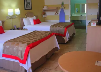 Ramada by Wyndham & Suites South Padre Island At the Beach hotel thumbnail 7
