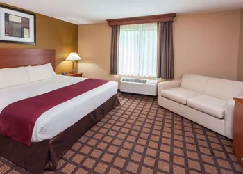 Baymont by Wyndham New Buffalo hotel thumbnail 6