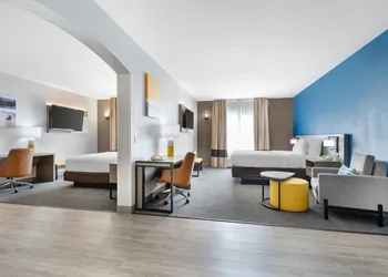 Comfort Inn & Suites Sacramento - University Area hotel thumbnail 5