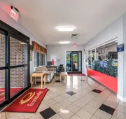 Econo Lodge Inn & Suites Huntsville University Area hotel detail image 3