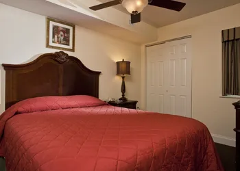 Bahama Sands Luxury Condominiums hotel thumbnail 5