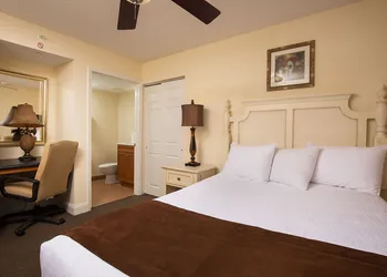 Bahama Sands Luxury Condominiums hotel thumbnail 8