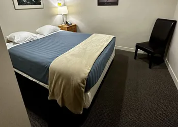 West Coast Motel hotel thumbnail 2