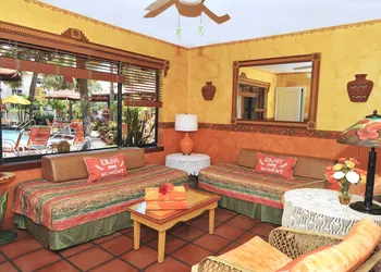 Blue Seas Courtyard hotel thumbnail 6