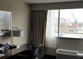 Wyndham Garden Kenosha Harborside hotel thumbnail 6