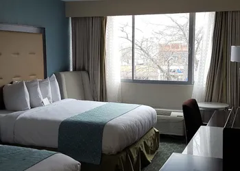 Wyndham Garden Kenosha Harborside hotel thumbnail 8
