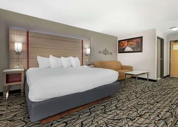 Best Western Plus Albert Lea I-90/I-35 Hotel hotel thumbnail 4