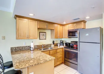South Beach Condo Hotel hotel thumbnail 6