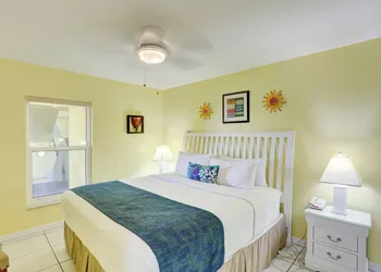 South Beach Condo Hotel hotel thumbnail 7