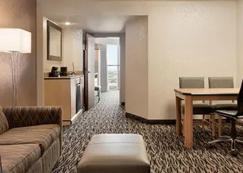 Embassy Suites by Hilton Convention Center Las Vegas hotel thumbnail 6