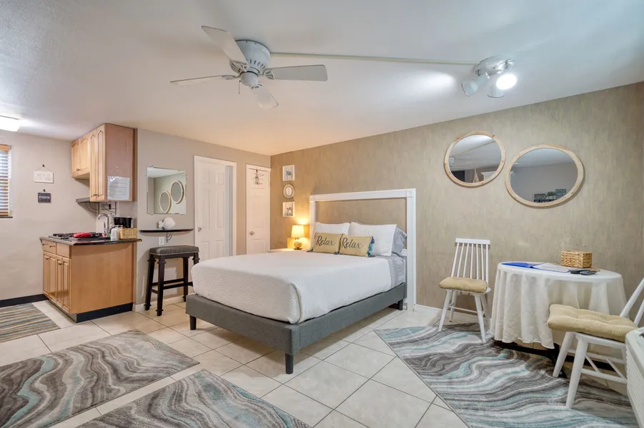 Camelot Beach Suites hotel detail image 2