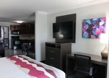 Best Western Medical Center North Inn & Suites Near Six Flags hotel thumbnail 6