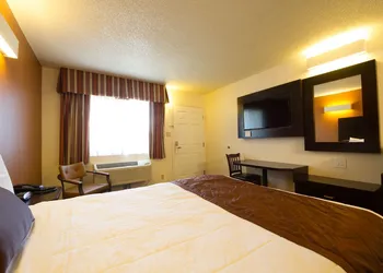 Rodeway Inn Wine Country hotel thumbnail 8