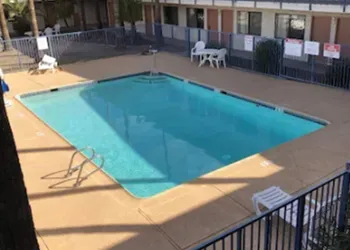 Super Inn Tucson hotel thumbnail 2