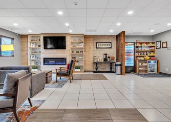 Country Inn & Suites by Radisson Rehoboth Beach - Dewey hotel thumbnail 3
