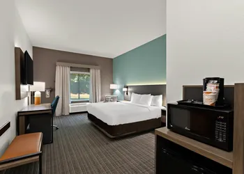 Comfort Inn Powell - Knoxville North hotel thumbnail 6
