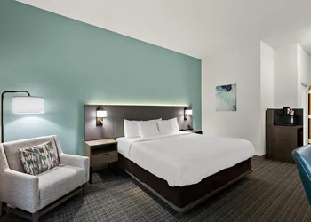 Comfort Inn Powell - Knoxville North hotel thumbnail 8