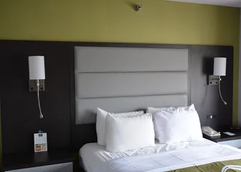 Quality Inn Grove City - Columbus South hotel thumbnail 5
