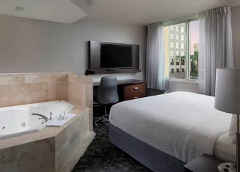 Courtyard by Marriott Miami Dadeland hotel thumbnail 7