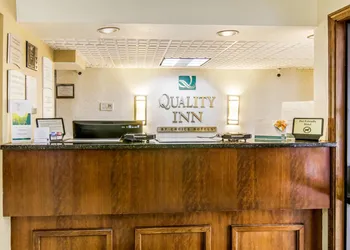 Quality Inn Stone Mountain hotel thumbnail 2