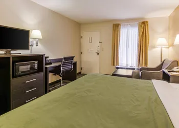Quality Inn Stone Mountain hotel thumbnail 8