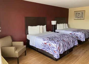 Red Roof Inn & Suites Cleveland, TN hotel thumbnail 3