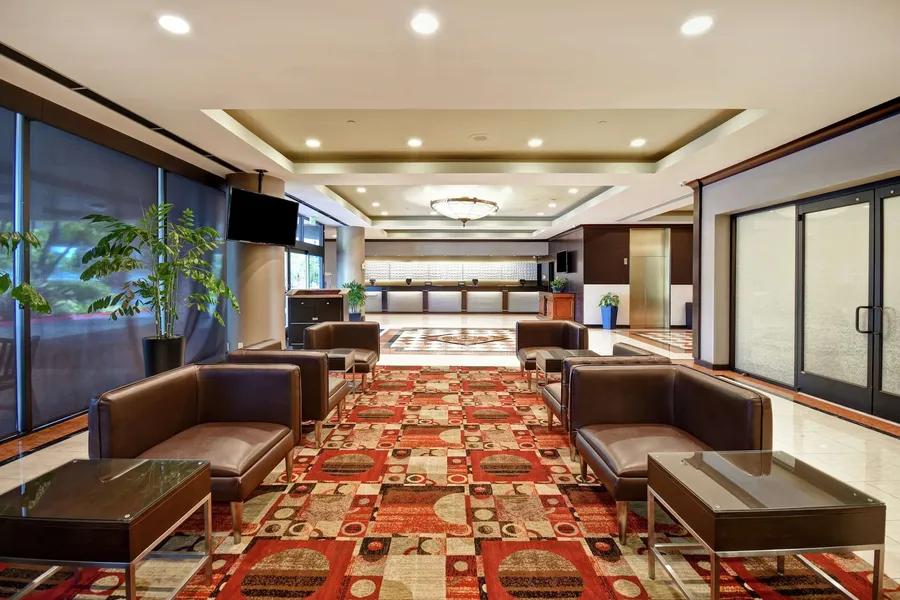 DoubleTree by Hilton Hotel Pleasanton at the Club hotel detail image 2