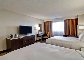 DoubleTree by Hilton Hotel Pleasanton at the Club hotel thumbnail 3