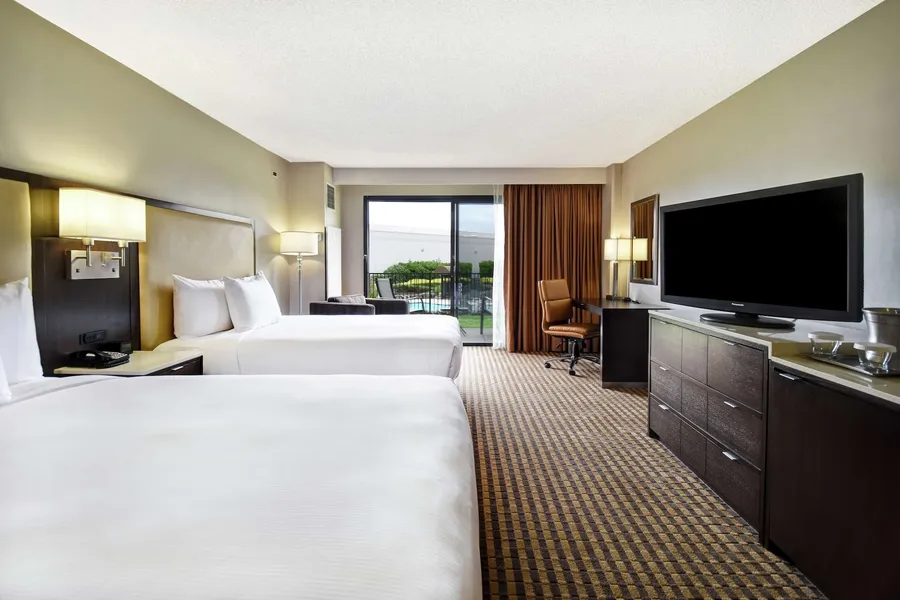DoubleTree by Hilton Hotel Pleasanton at the Club hotel detail image 6