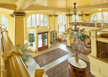 Ashland Springs Hotel hotel thumbnail 2