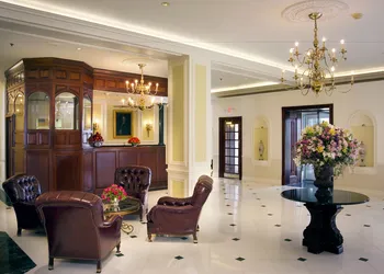Molly Pitcher Inn hotel thumbnail 2