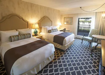 Molly Pitcher Inn hotel thumbnail 3